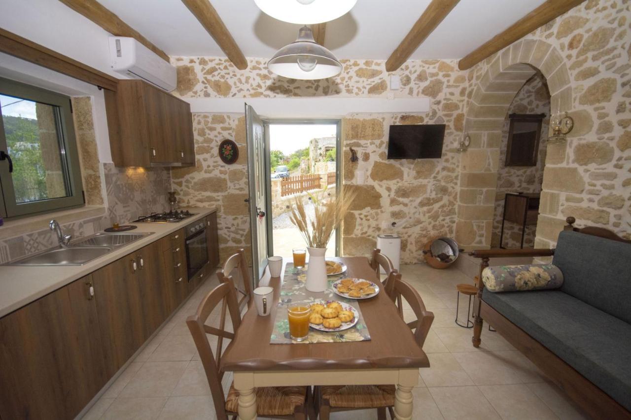 קיסאמוס Pamelas House With Jacuzzi מראה חיצוני תמונה