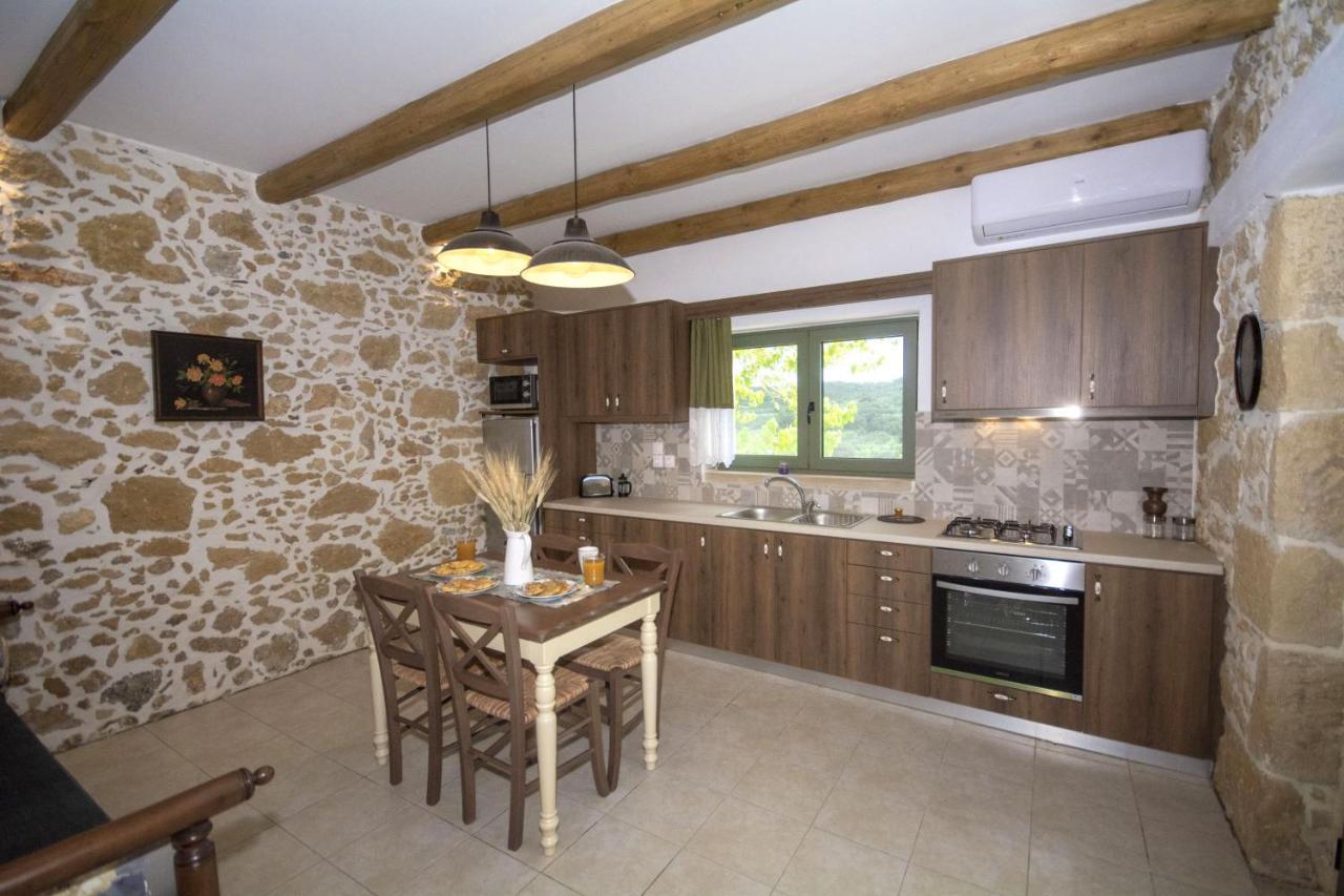 קיסאמוס Pamelas House With Jacuzzi מראה חיצוני תמונה