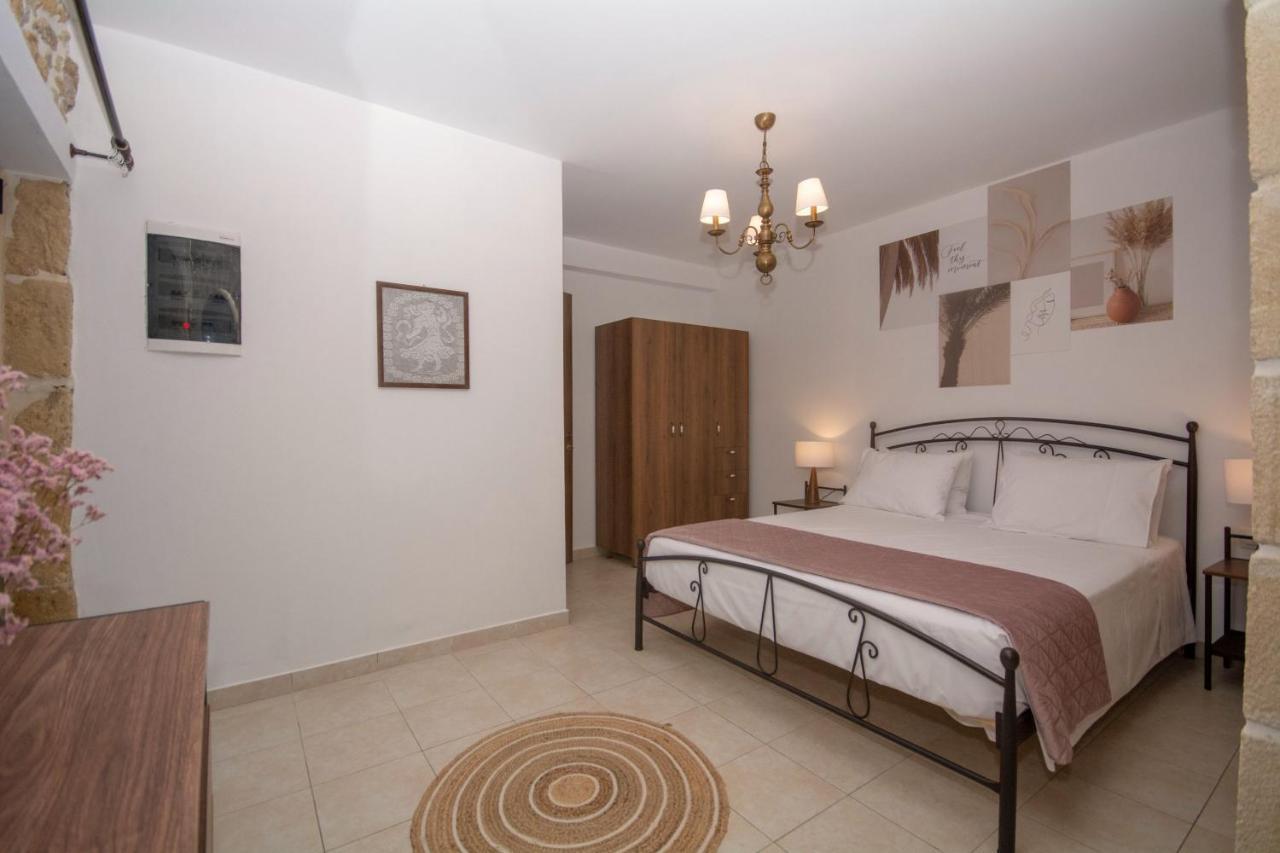 קיסאמוס Pamelas House With Jacuzzi מראה חיצוני תמונה