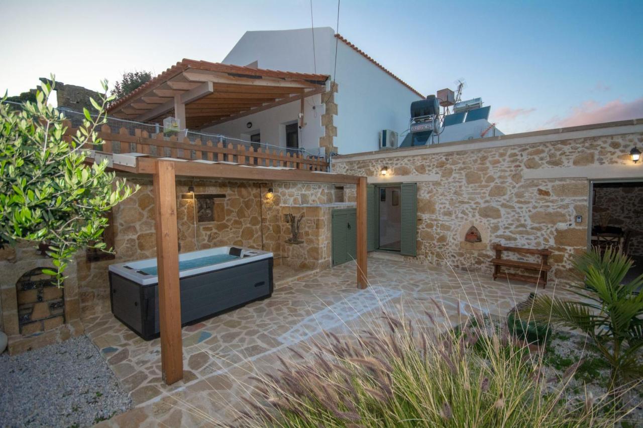 קיסאמוס Pamelas House With Jacuzzi מראה חיצוני תמונה